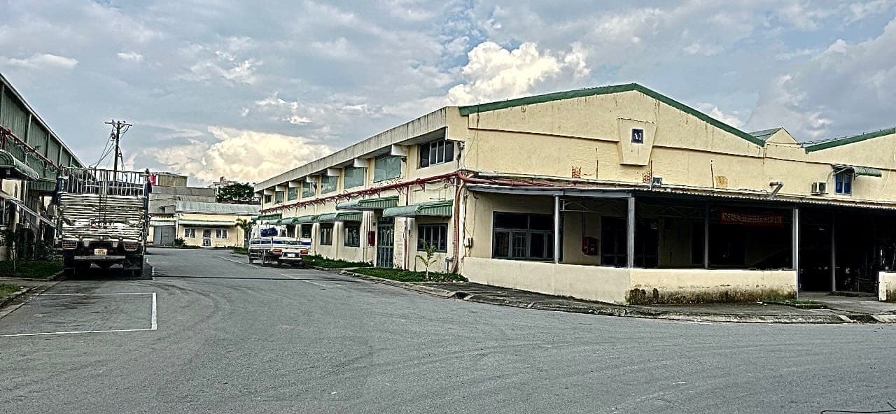 Không gian bên trong nhà xưởng